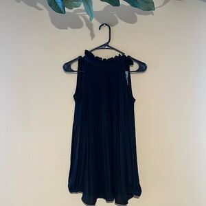 Lauren Ralph Lauren pleated cold shoulder top
NWT